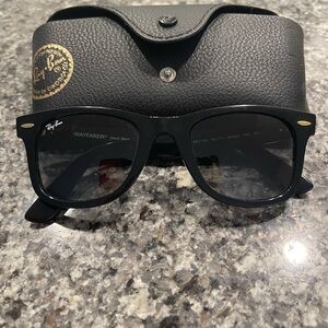 Ray-Ban Black Wayfarer Sunglasses with Case